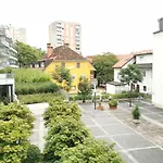City Centre Studio With A Balcony And Free Parking